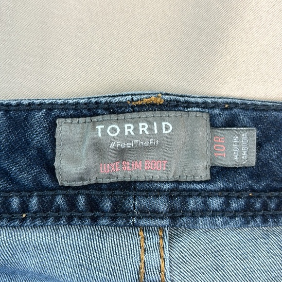 Torrid Luxe Slim Fit Bootcut Jeans sz 10R - Picture 2 of 11